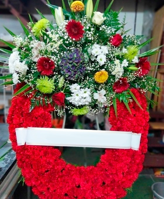 Corona de flores para difuntos